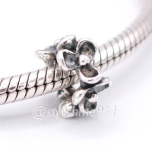 Authentic Pandora Wanda's Garden I Floral Spacer - 790857